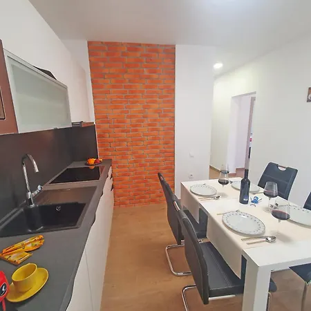 Gordana Ii * Хвар