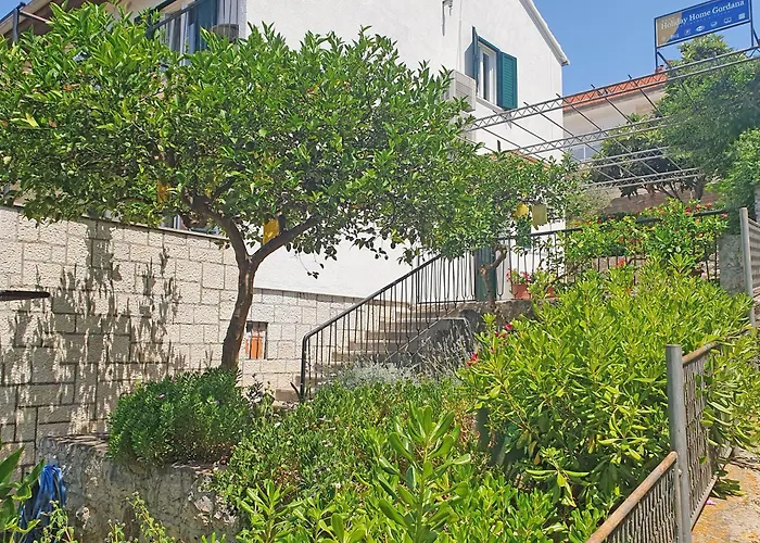 Gordana Ii * Hvar Town